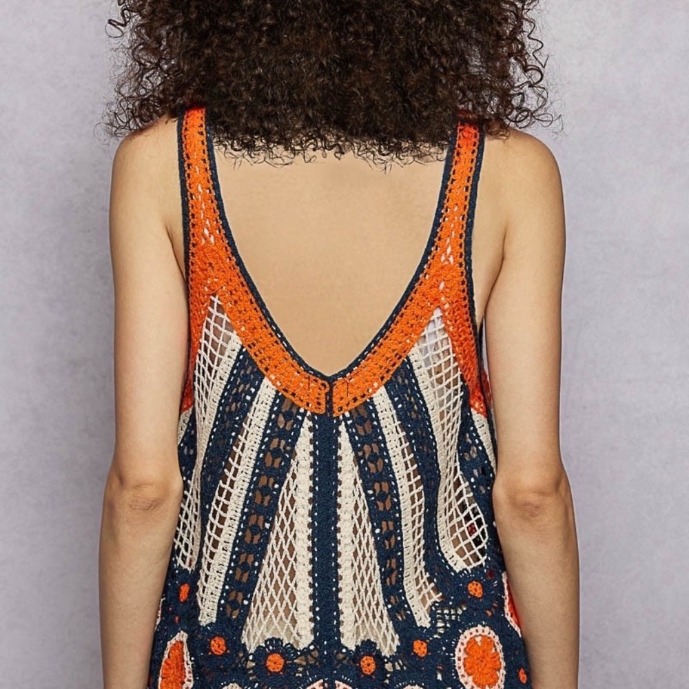 New Pol V Neck Sleeveless Flowy Fit Crochet Scalloped Edge Tank Top One Size Fit - Picture 7 of 10